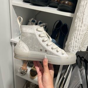 size 8 women christian dior